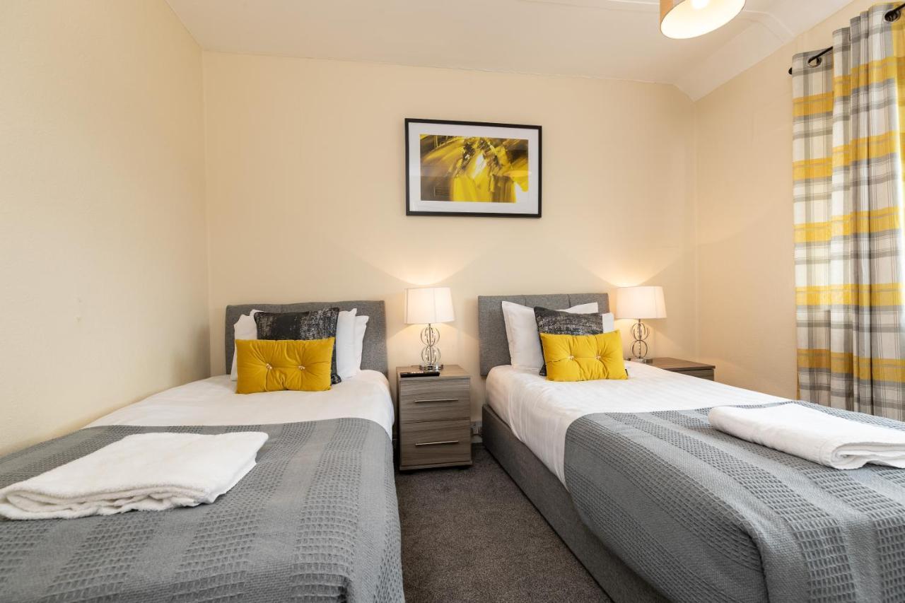 Taylor House Contractors Welcome Off Street Parking For Vans Durham Zewnętrze zdjęcie